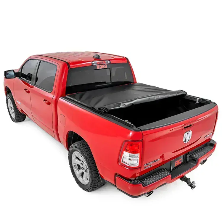Měkký rolovací kryt korby Rough Country RAM DT 5'7"